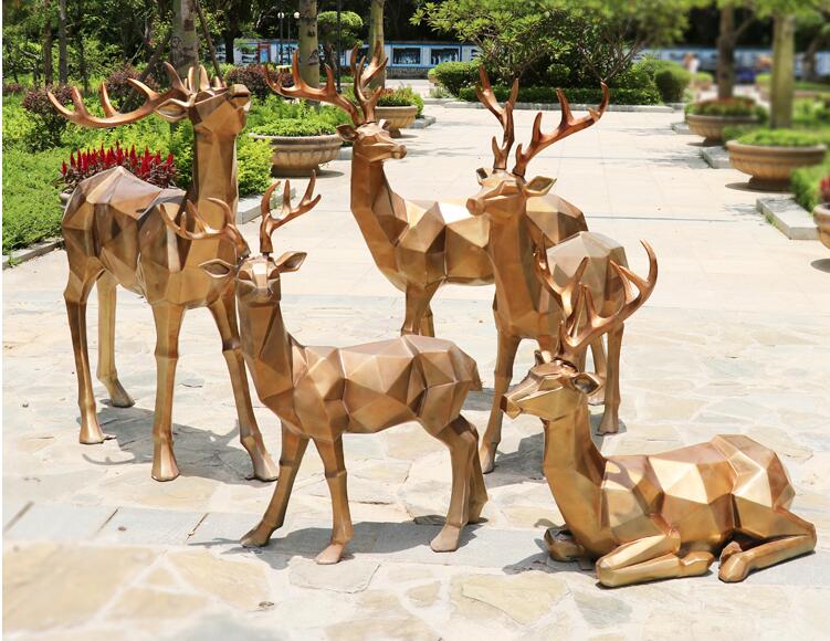 玻璃钢仿铜鹿雕塑，室内室外园林雕塑都喜欢这款！