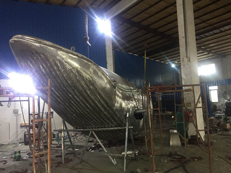 不锈钢鲸鱼雕塑案例