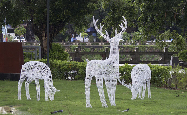 不锈钢镂空动物鹿校园景观雕塑