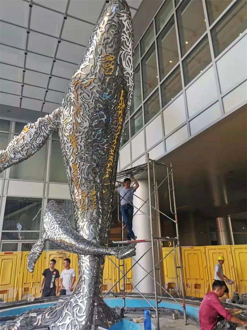 不锈钢鲸鱼雕塑，艺术家的海洋!