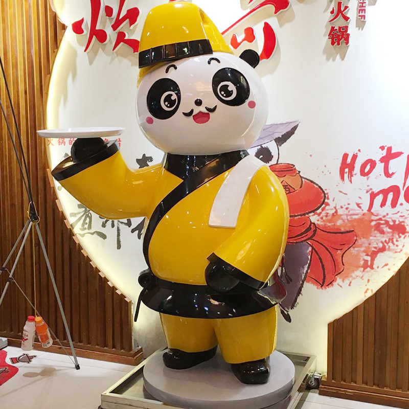 玻璃钢熊猫服务员雕塑,不一样的店小二! 玻璃钢熊猫服务员雕塑,不一样的店小二!
